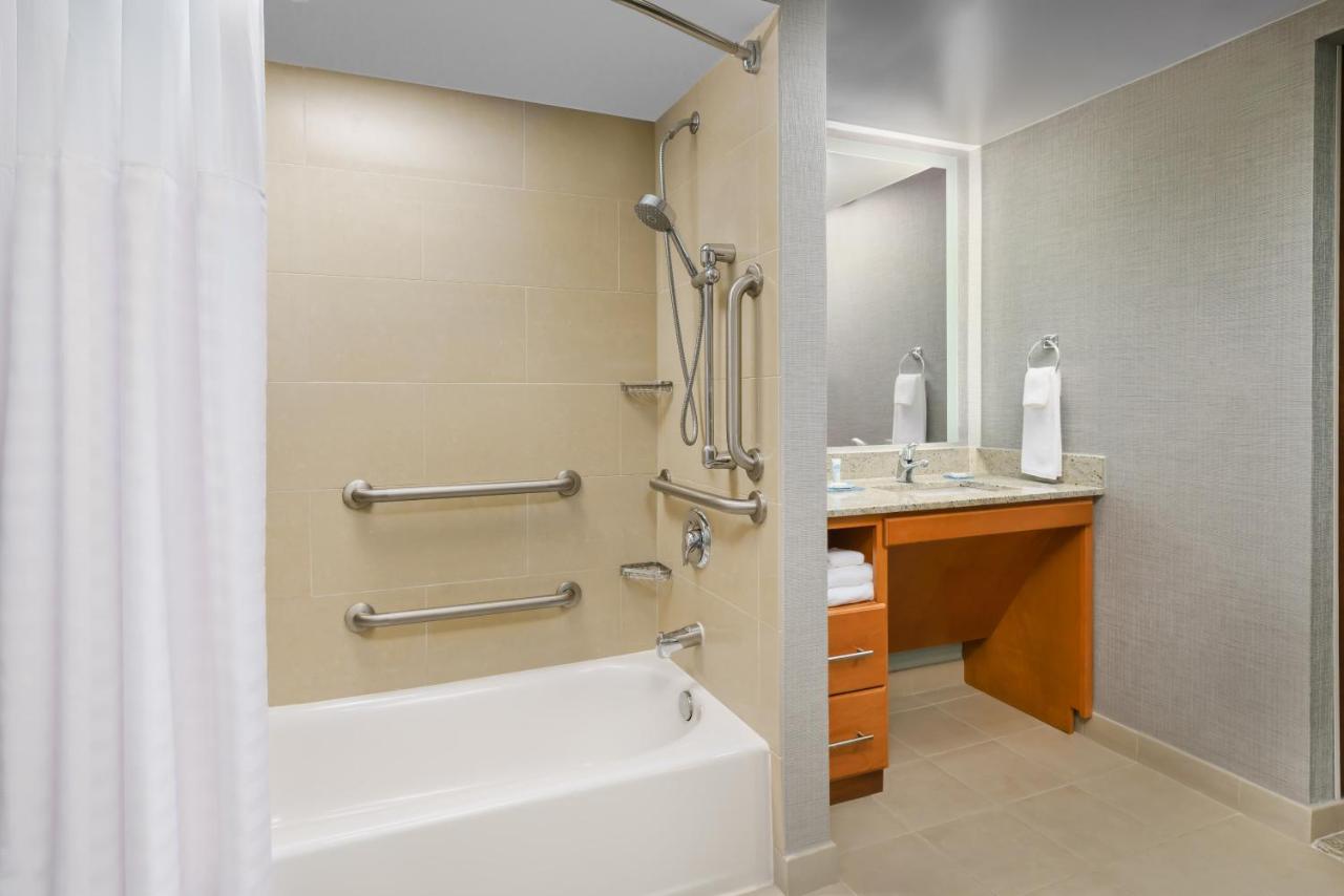 King Room - Disability Access at HYATT house Fort Lauderdale Airport & Cruise Port