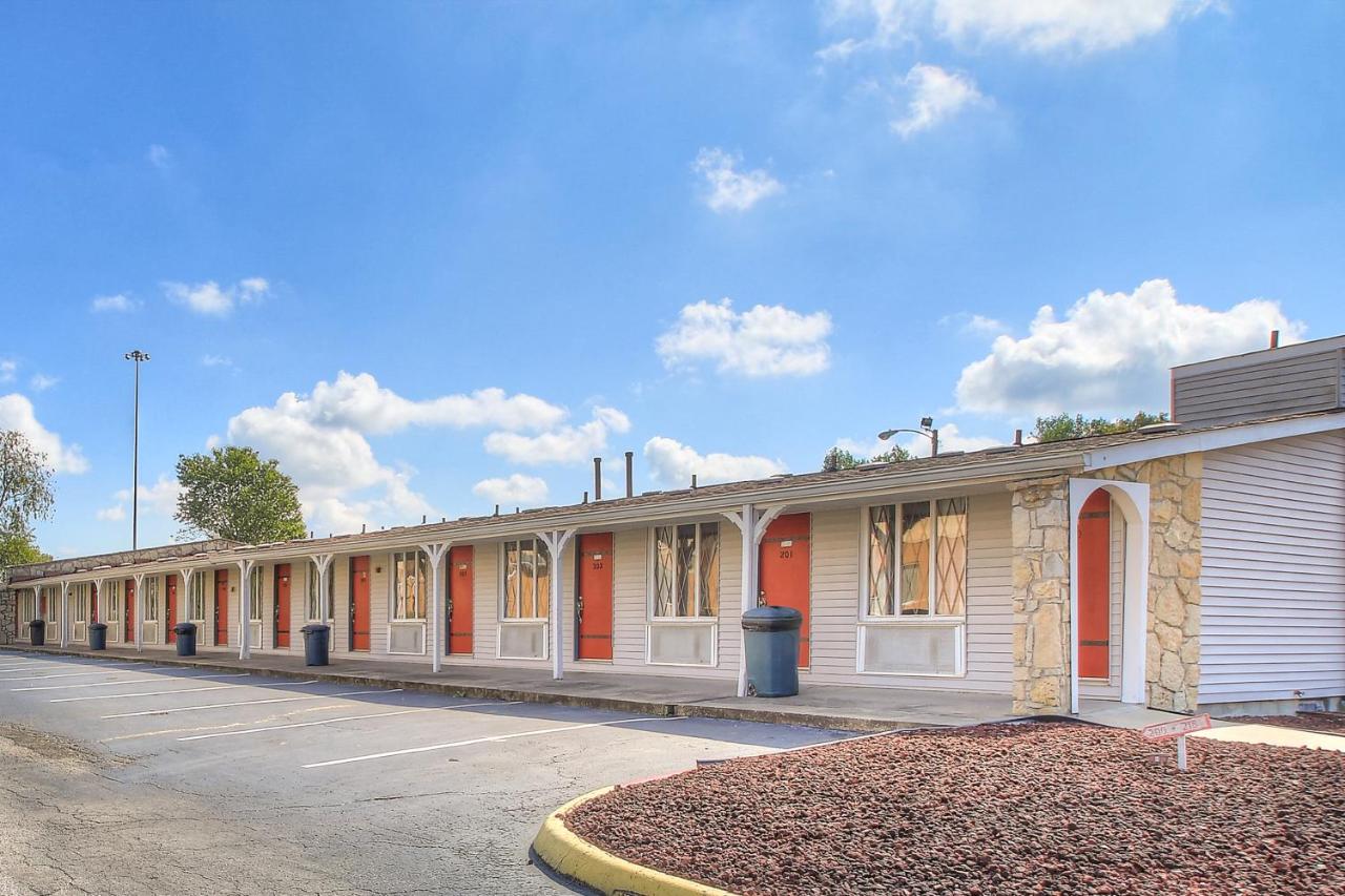 | Corbin Inn