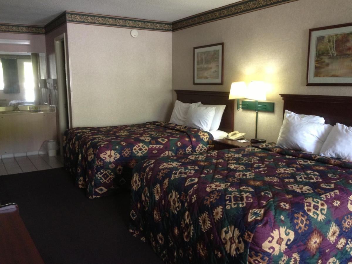 Standard Double Room at Cherokee Grand Hotel