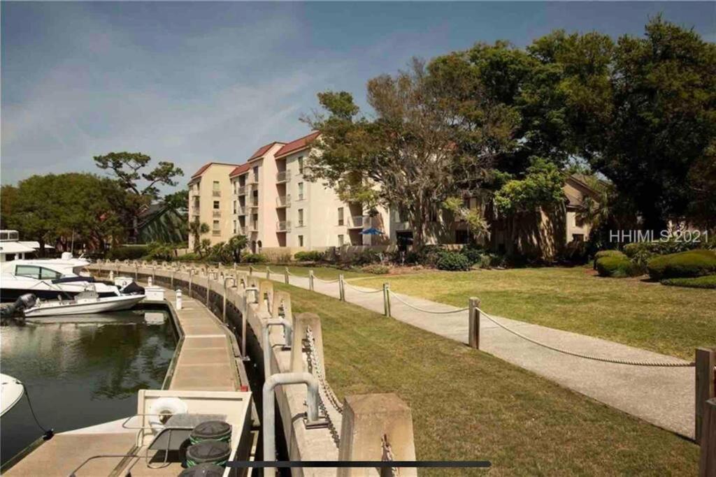  | New Pics! Harbour Town 3BR/3BA - Pool Access - Book Now