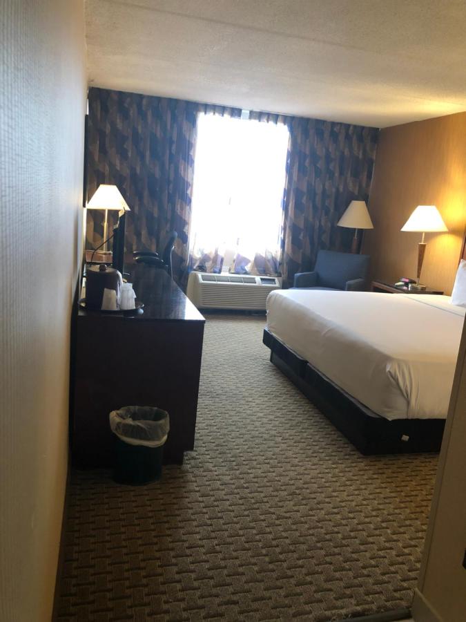 | E Hotel Banquet & Conference Center