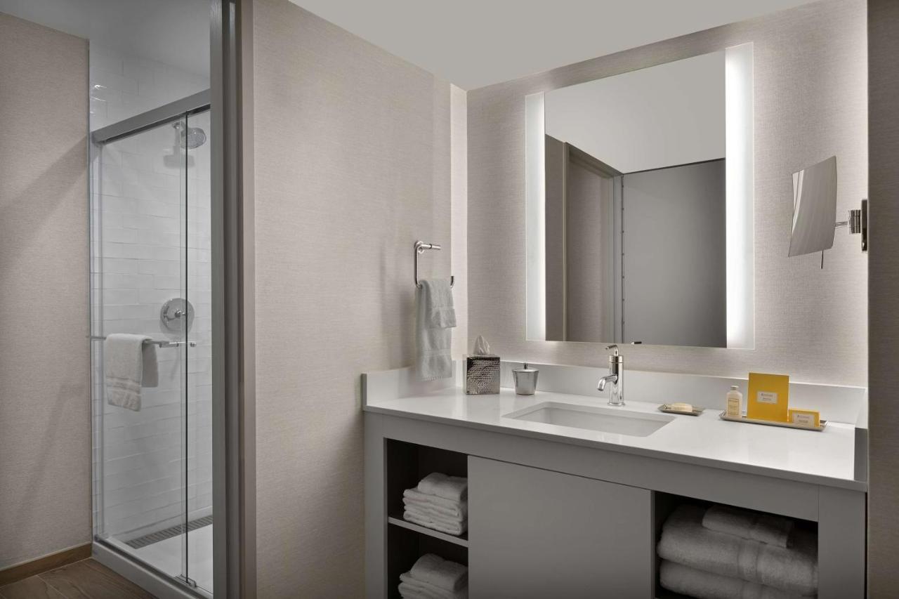 Double Room at Sonesta Silicon Valley