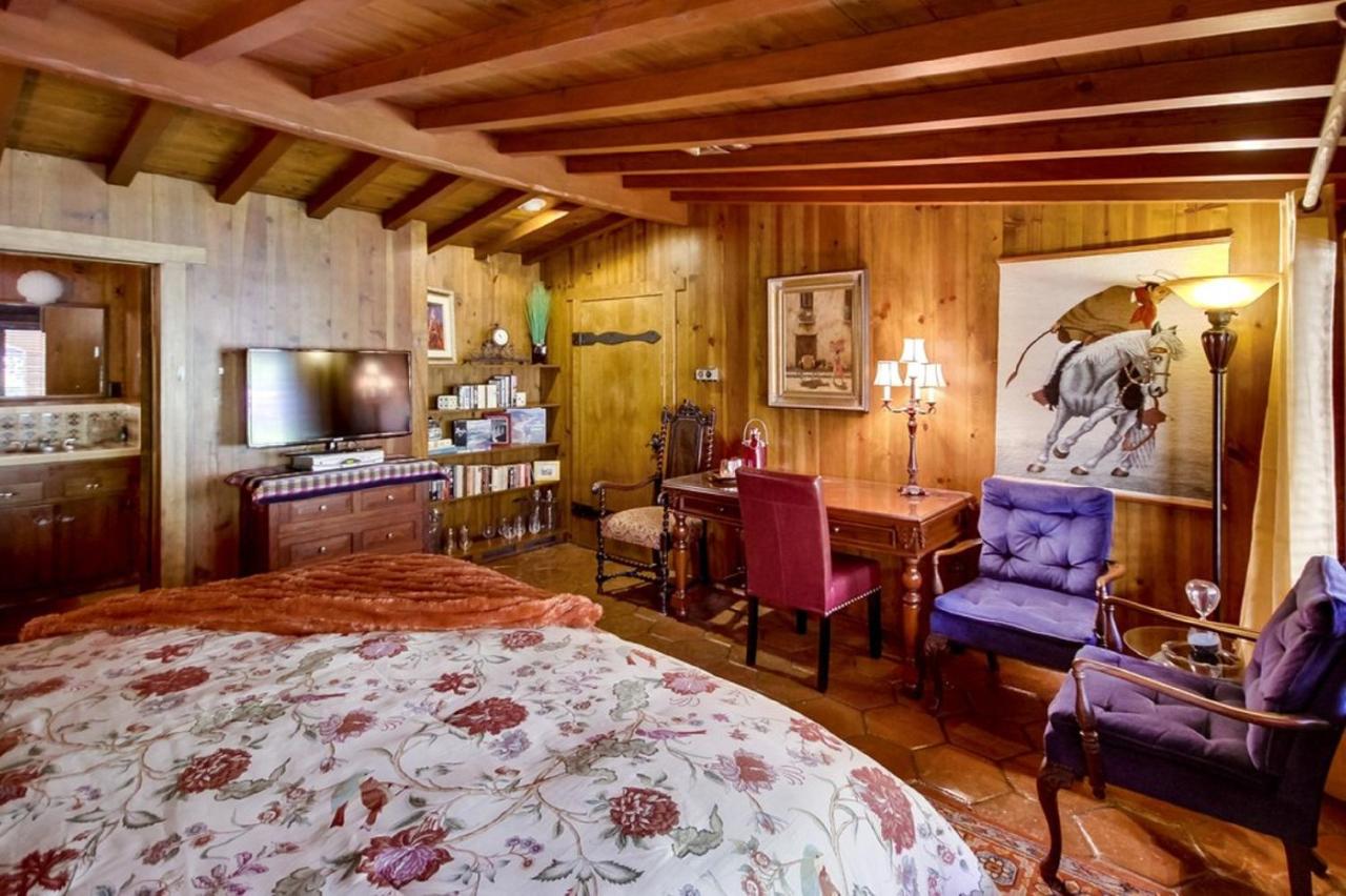 | Vineyard Hacienda
