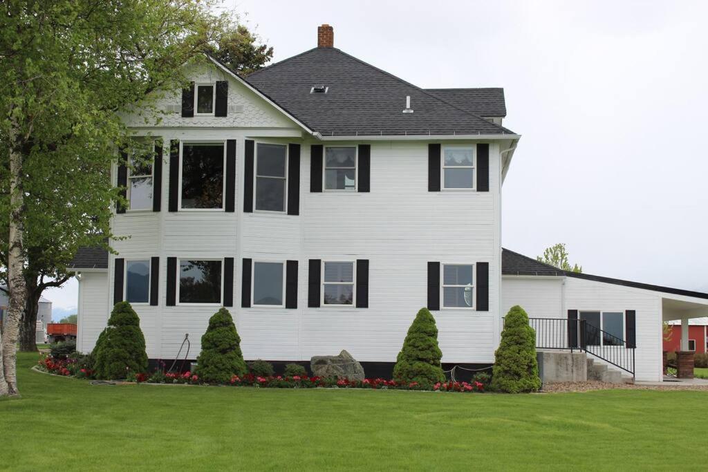 | The Elegant Montana Farmhouse