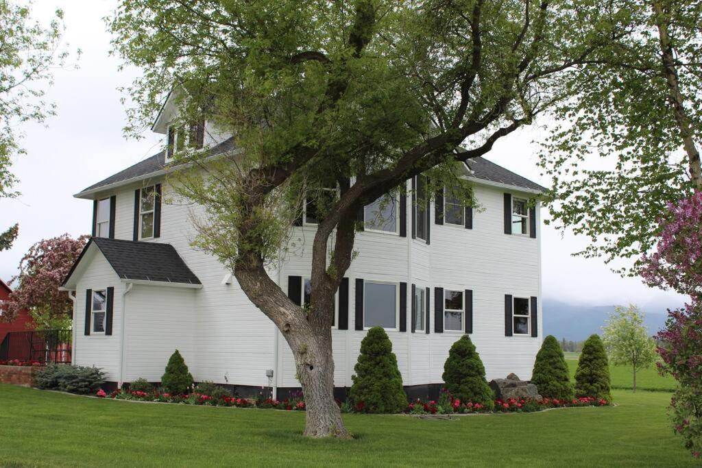 | The Elegant Montana Farmhouse