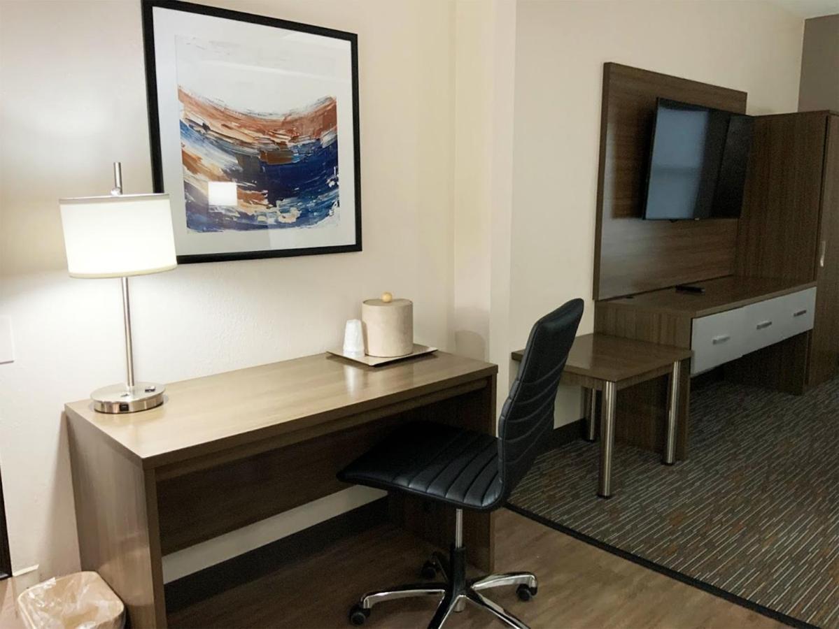 King Room - Non-Smoking at Wingate by Wyndham Jackson/Ridgeland