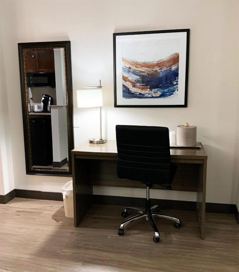 Queen Room with Two Queen Beds - Mobility Access/Non-Smoking at Wingate by Wyndham Jackson/Ridgeland