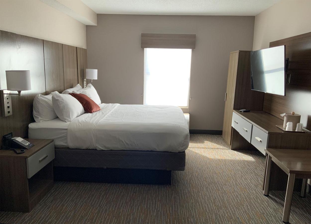 King Room - Non-Smoking at Wingate by Wyndham Jackson/Ridgeland
