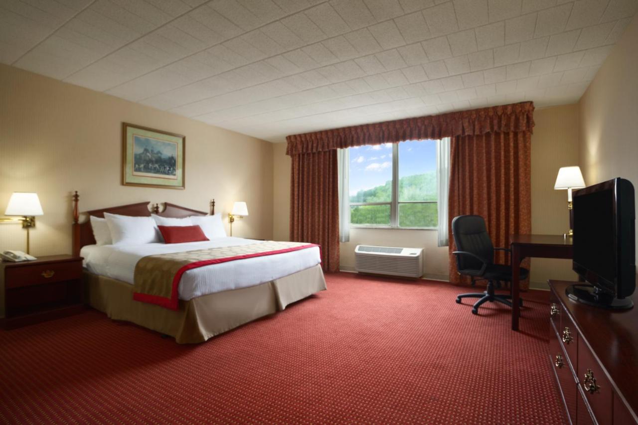  | Ramada by Wyndham Ligonier