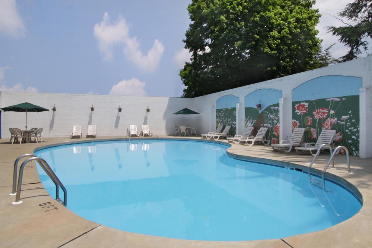  | Ramada by Wyndham Ligonier