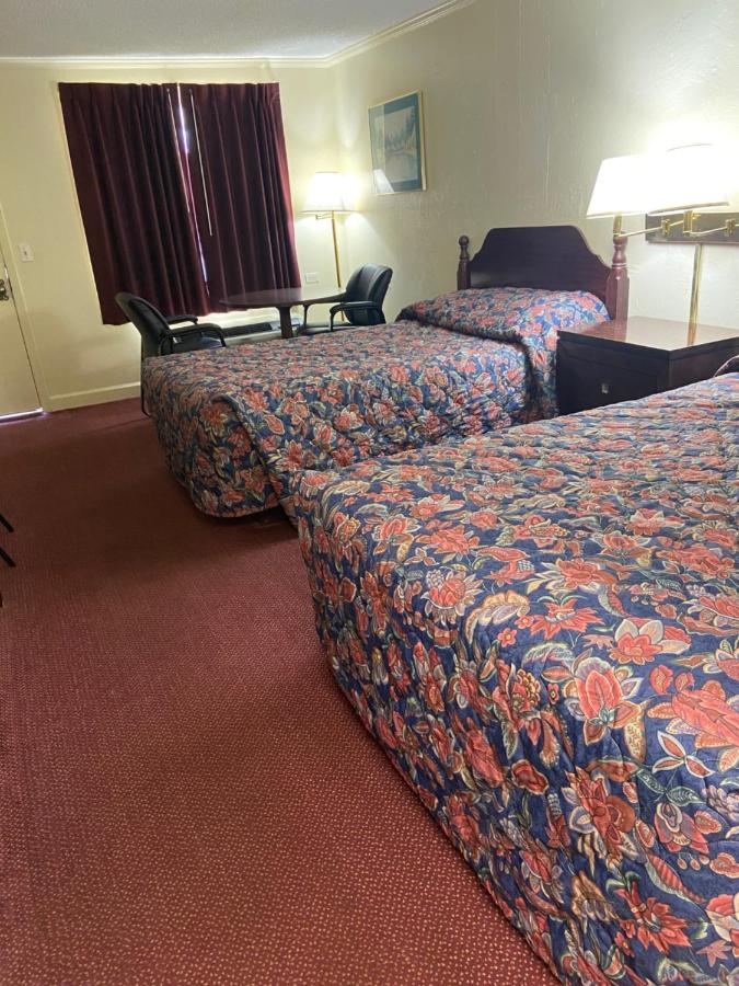 | Corbin Inn