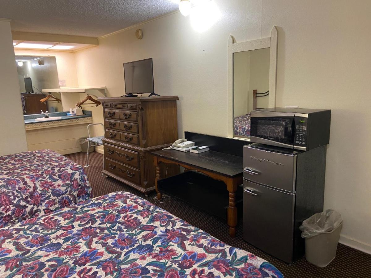 | Corbin Inn