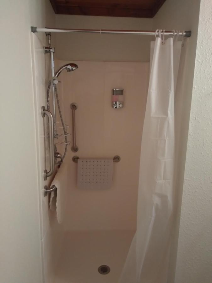 | Comfort Zone Inn