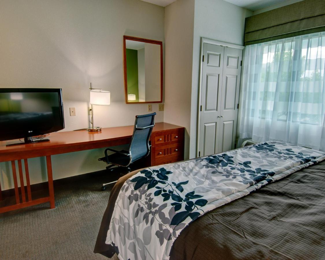 Queen Suite with Two Queen Beds - Non-Smoking at Sleep Inn & Suites Winchester near University