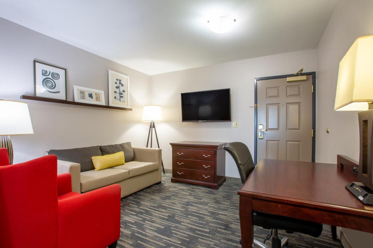 King Suite at Country Inn & Suites by Radisson, Tucson City Center, AZ