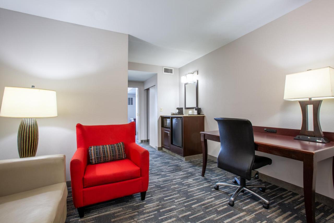 King Suite at Country Inn & Suites by Radisson, Tucson City Center, AZ