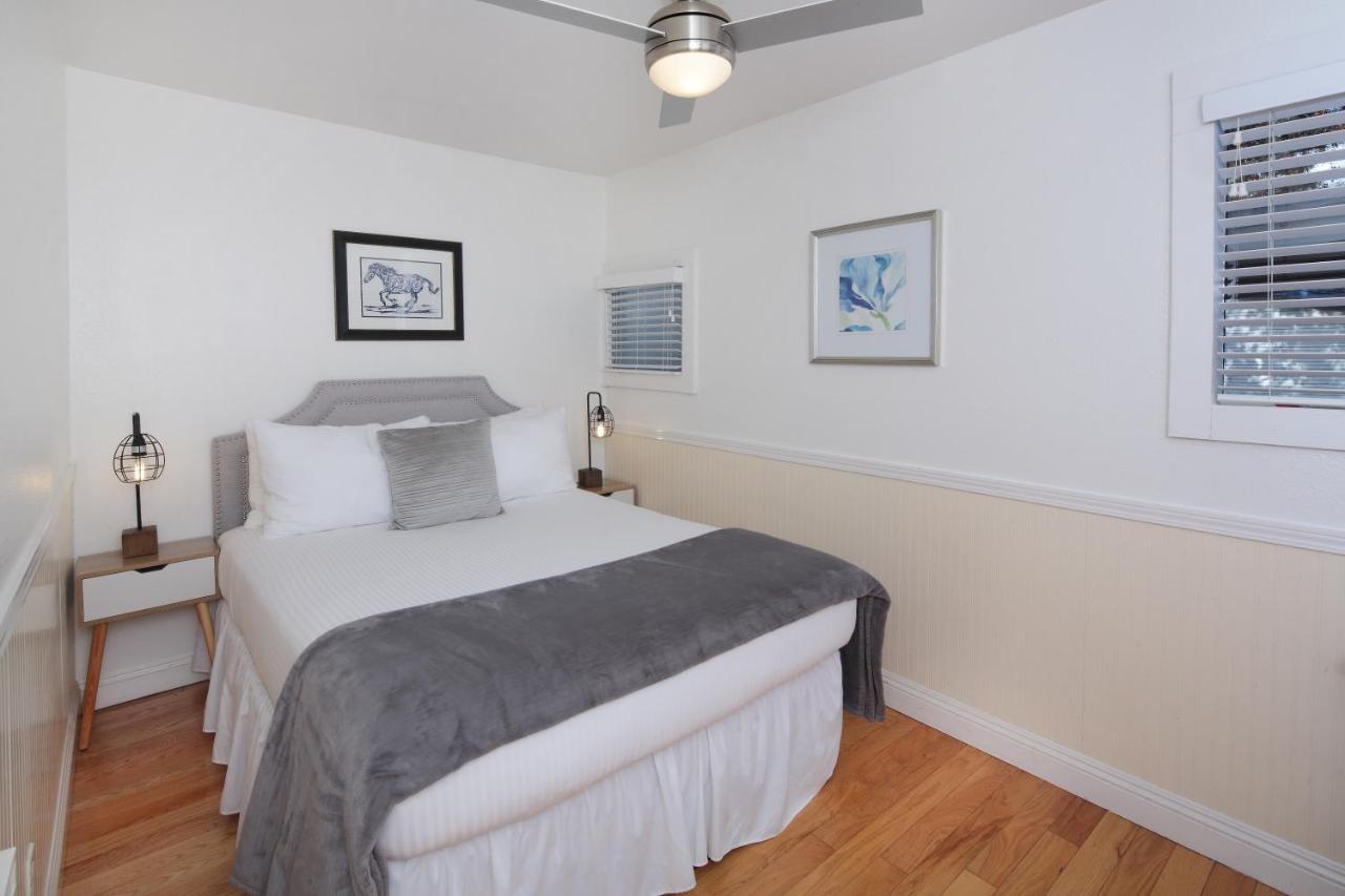 Two Bedroom Unit with Two Queen Beds at Inn on the Russian River