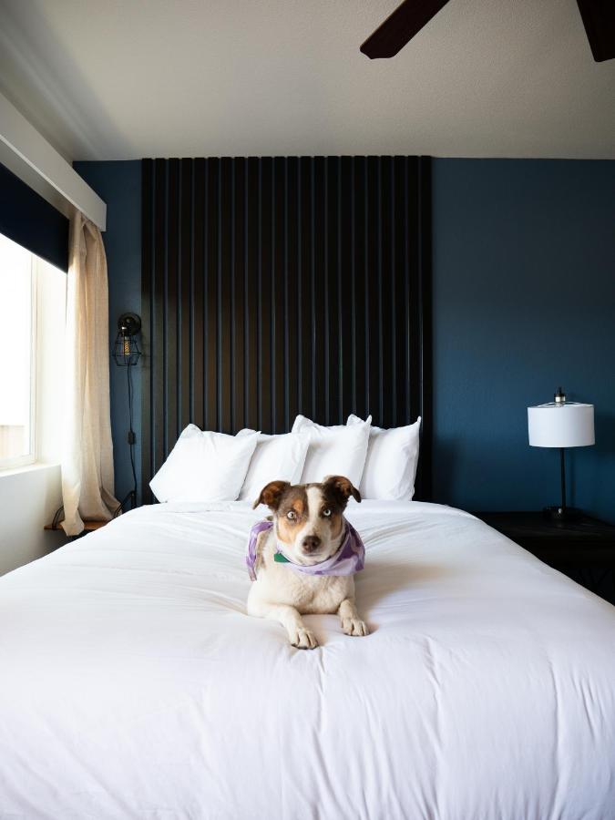  | Balanced Rock Inn