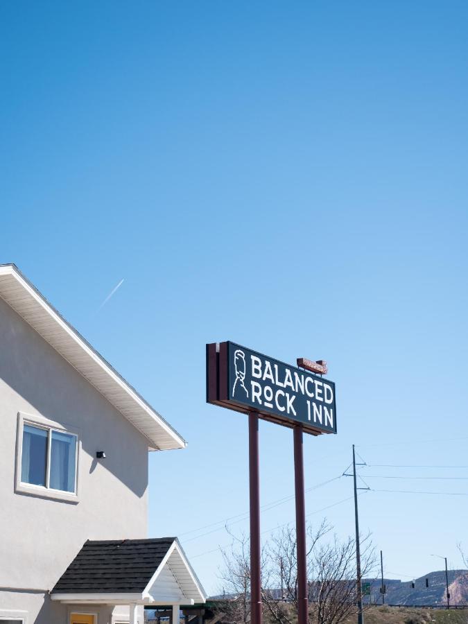  | Balanced Rock Inn