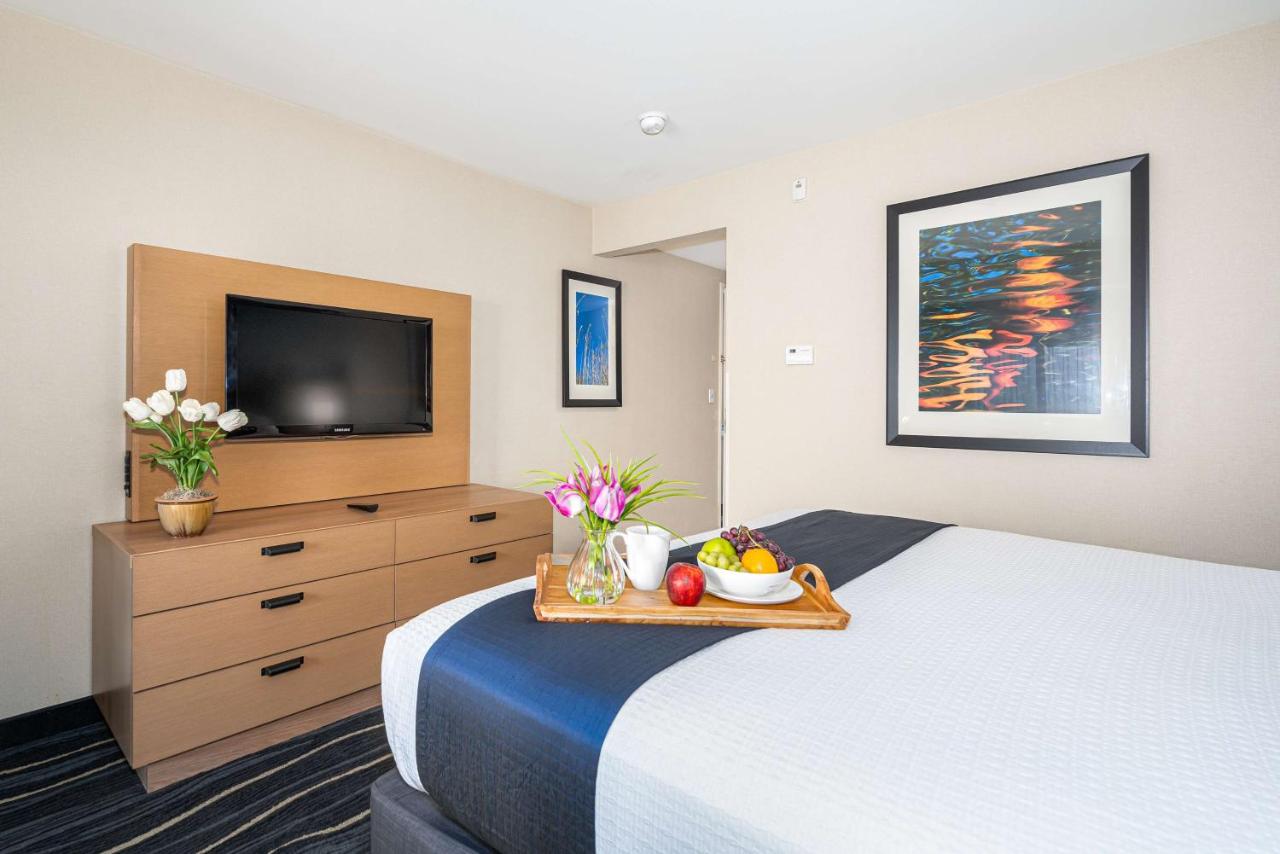 King Suite - Disability Access at Best Western Plus Marina Gateway Hotel