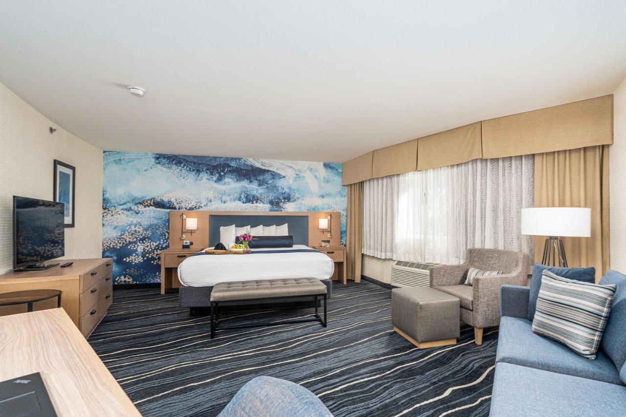 Executive King Room at Best Western Plus Marina Gateway Hotel