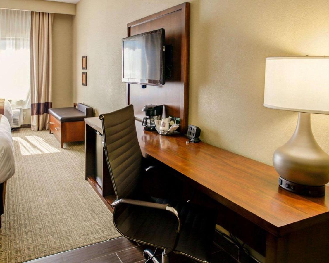 Queen Suite with Two Queen Beds - Non-Smoking at Comfort Suites Georgetown