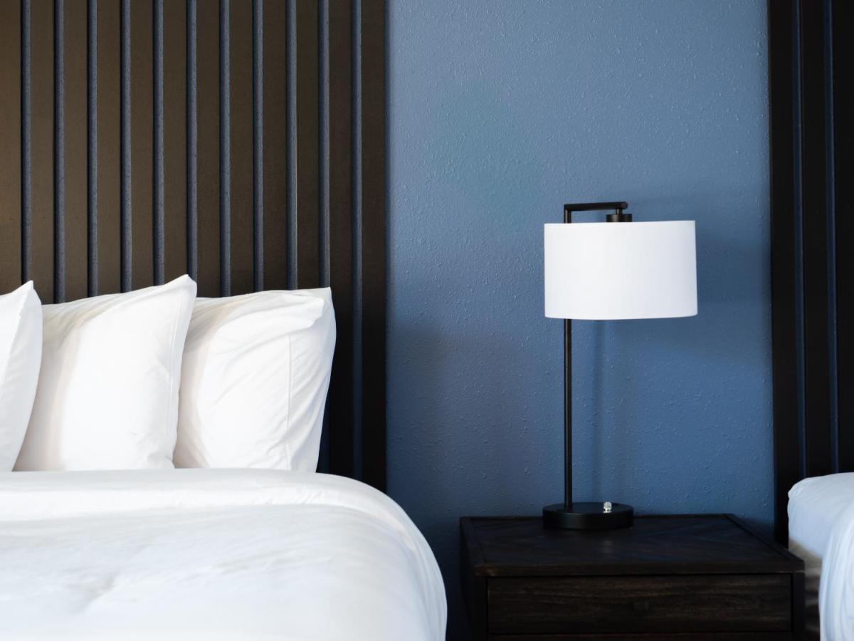  | Balanced Rock Inn
