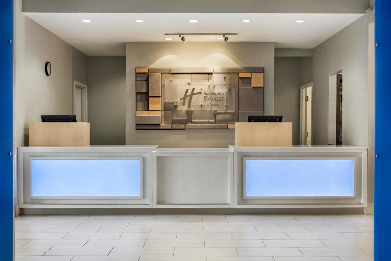 | Holiday Inn Express & Suites Philadelphia - Mt Laurel, an IHG Hotel