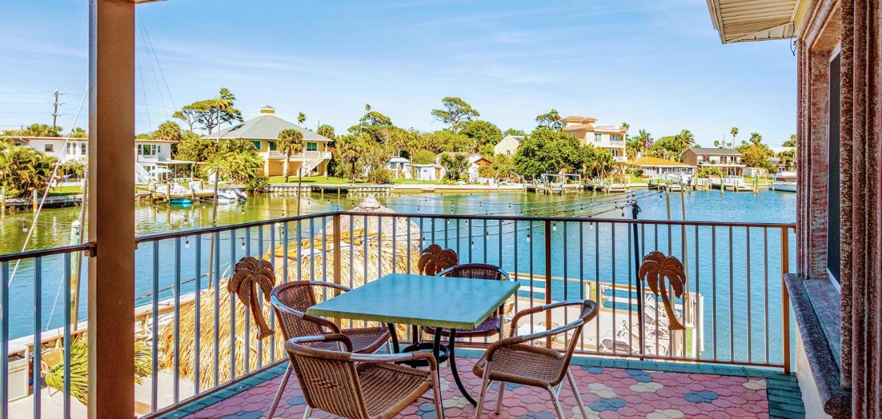 | Bay Palms Waterfront Resort - Hotel and Marina