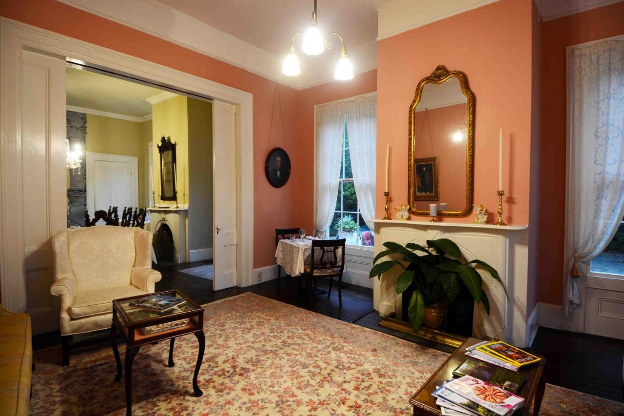 | 1872 Denham Inn