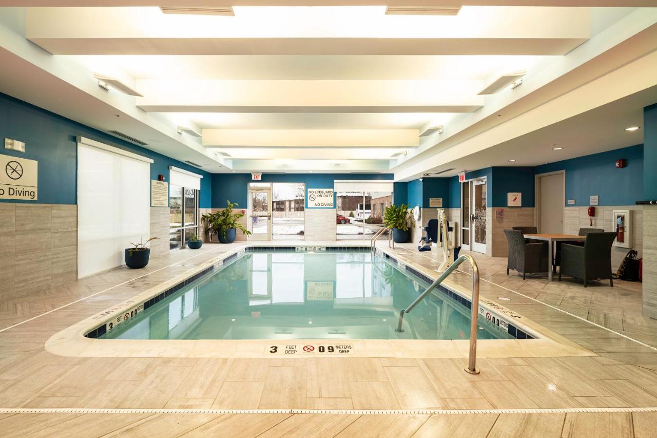 | Hampton Inn Buffalo - Amherst