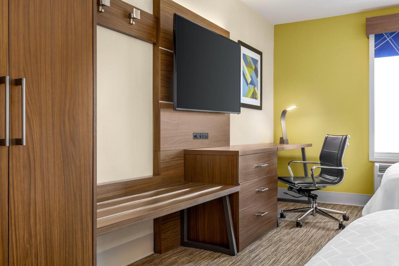 Queen Room with Two Queen Beds - Non-Smoking at Holiday Inn Express & Suites Philadelphia - Mt. Laurel by IHG