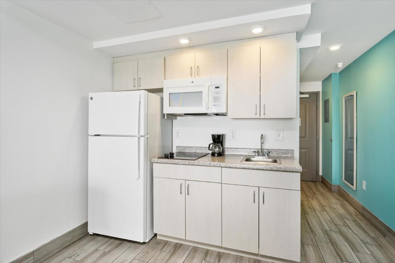 Accessible Ocean View with Two Double Beds at Monte Carlo Boardwalk Oceanfront Ocean City