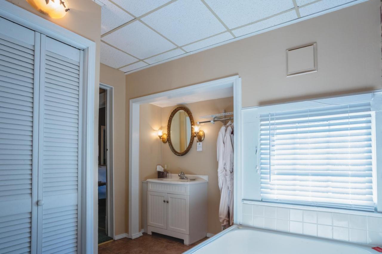 | 5 Ojo Inn Bed and Breakfast