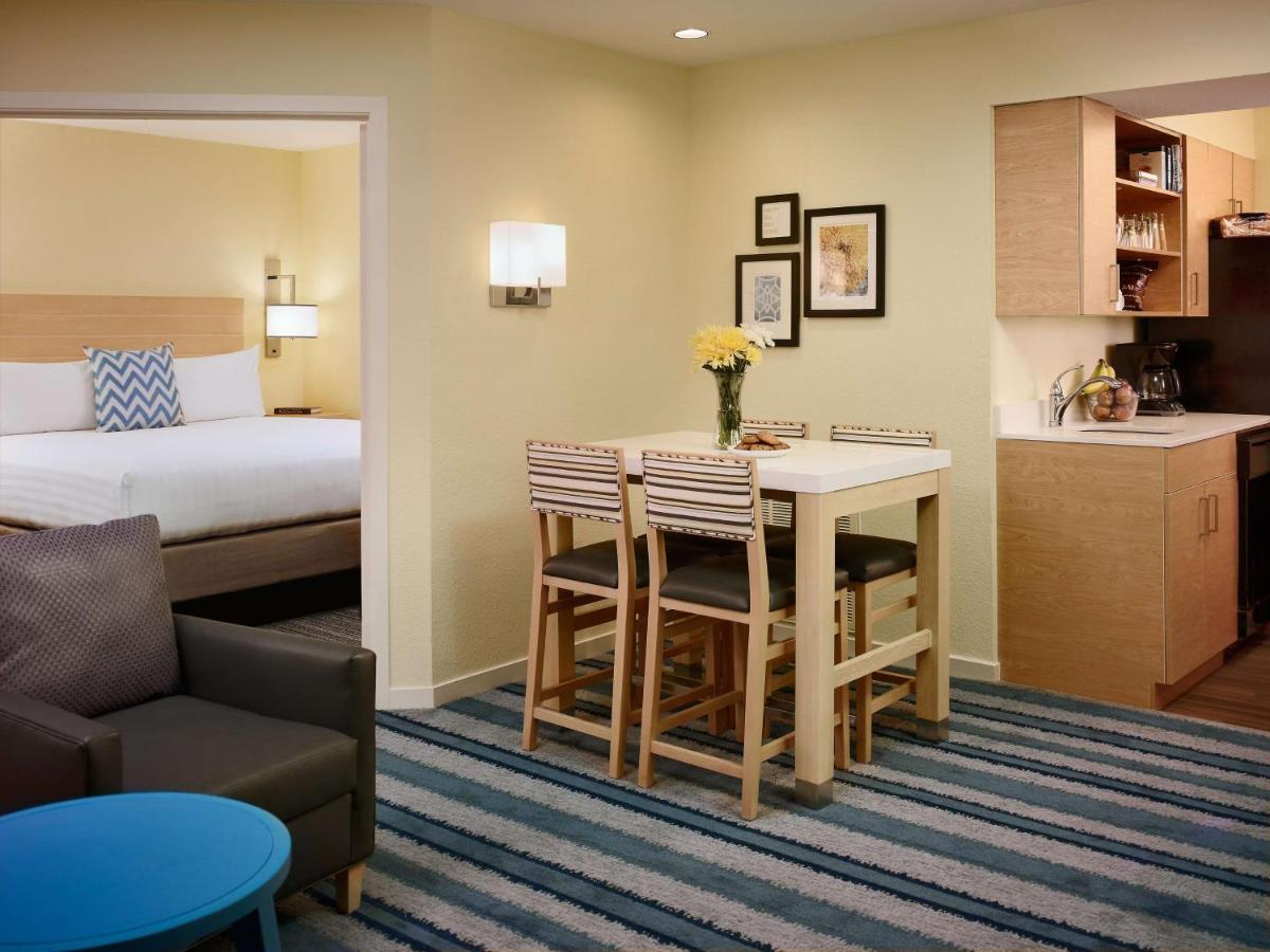 One-Bedroom King Suite - Non-Smoking at Sonesta ES Suites Chicago - Schaumburg