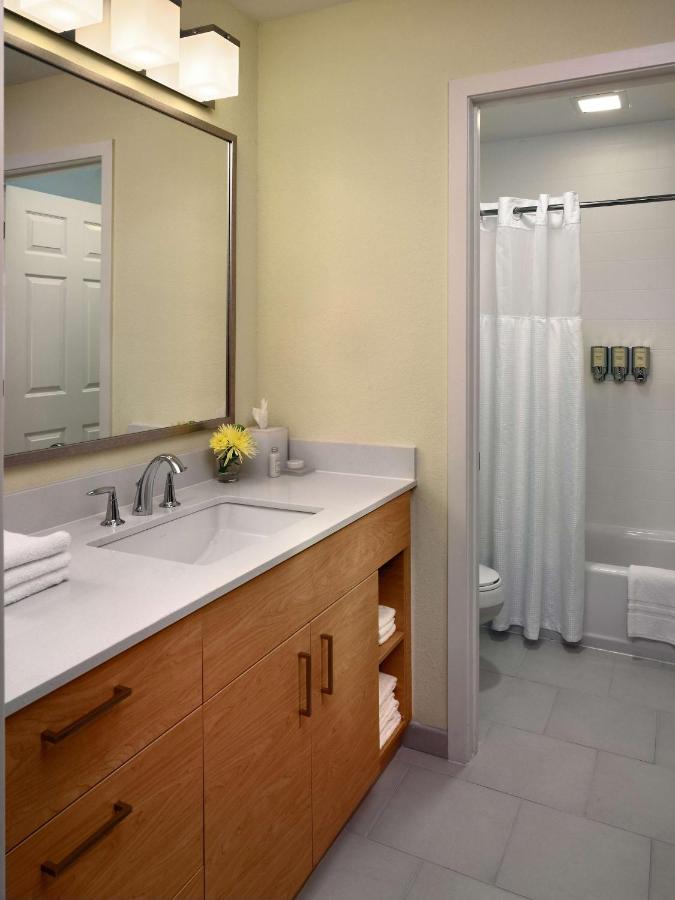 Two-Bedroom Suite at Sonesta ES Suites Chicago - Schaumburg