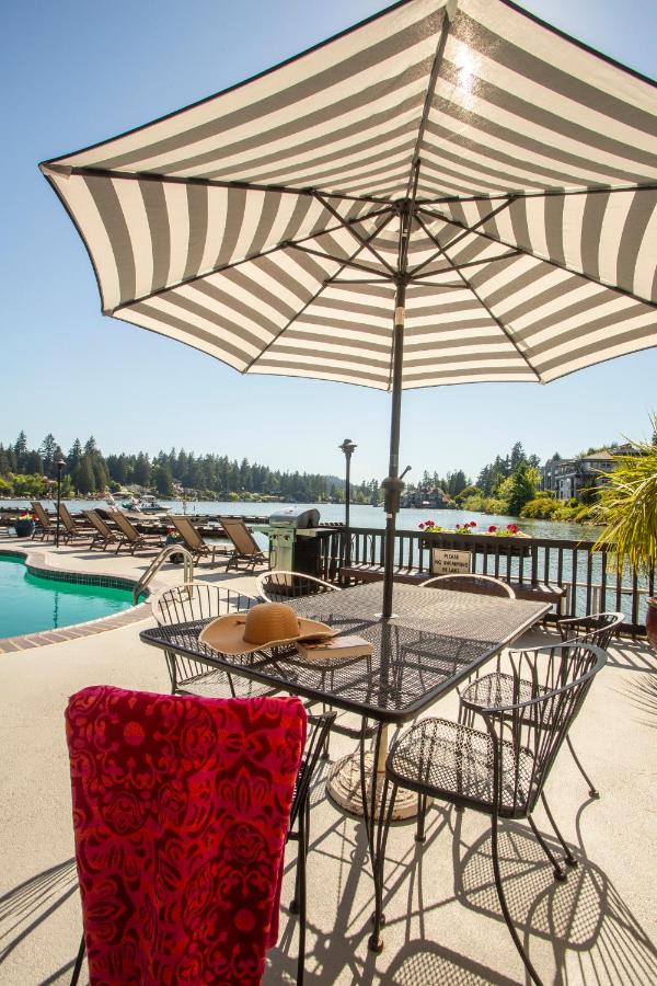 | Lakeshore Inn
