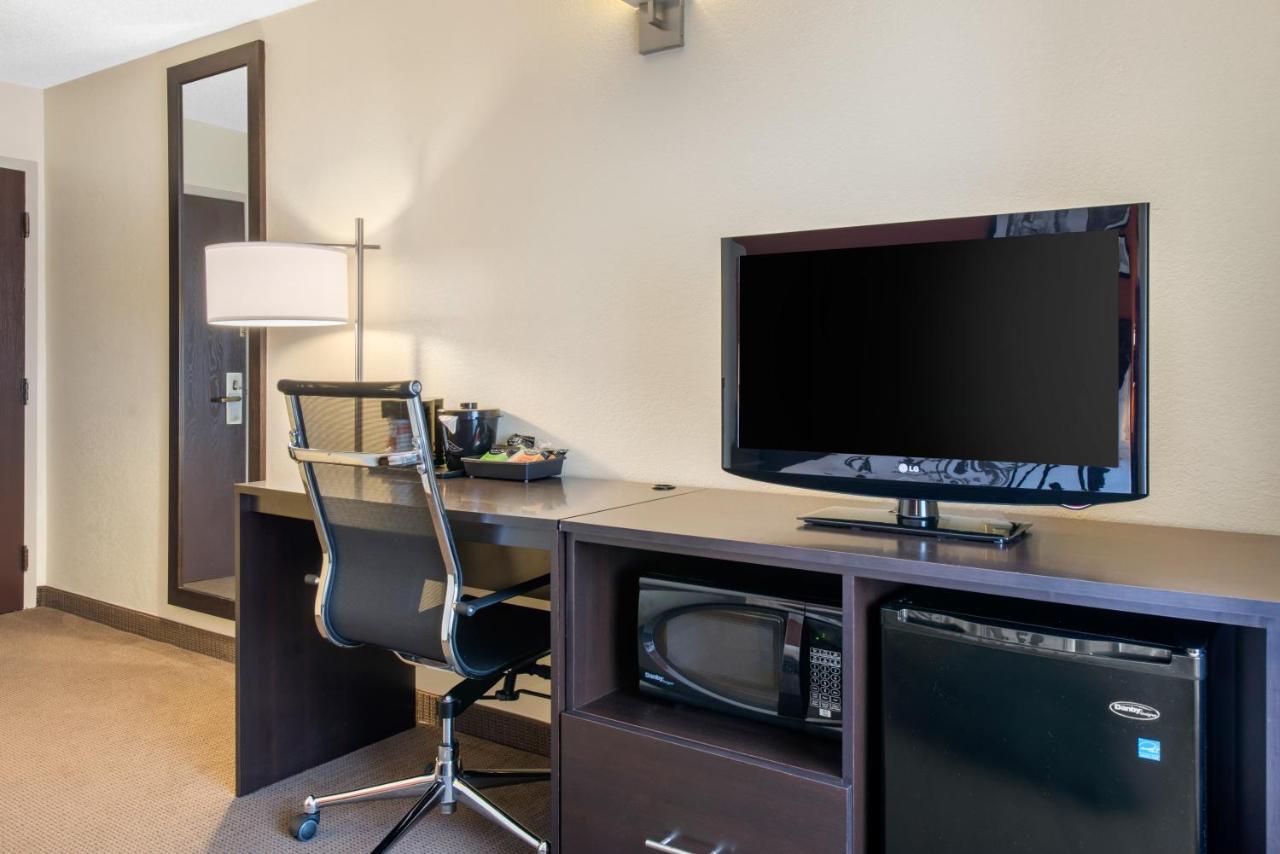 Double Room with Two Double Beds - Non Smoking/Pet Friendly at Sleep Inn Sarasota North
