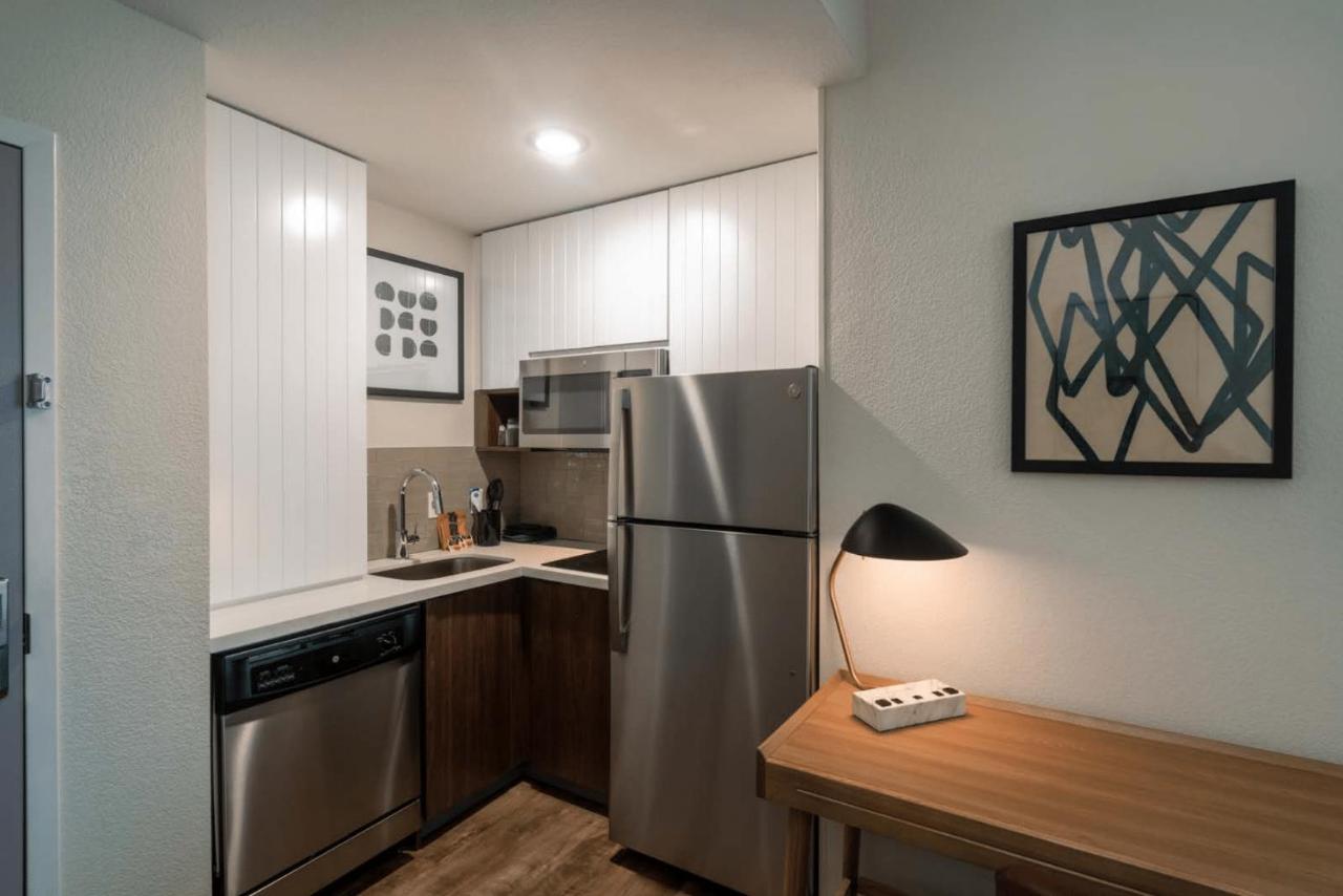 Queen Studio Suite - Hearing Accessible/ Non-Smoking at Staybridge Suites Flowood Nw Jackson by IHG