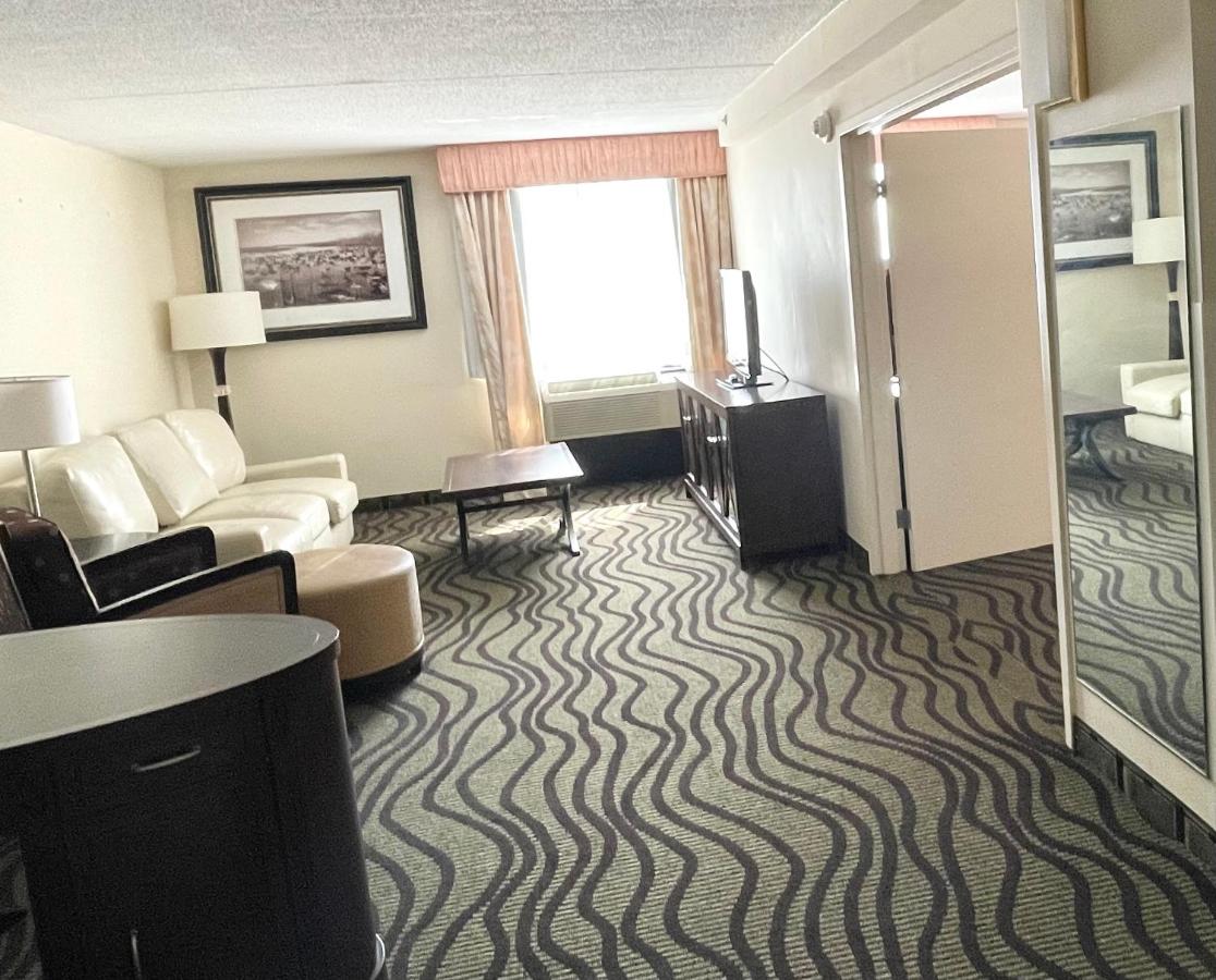 King Suite at Fairbridge Hotel Cleveland East