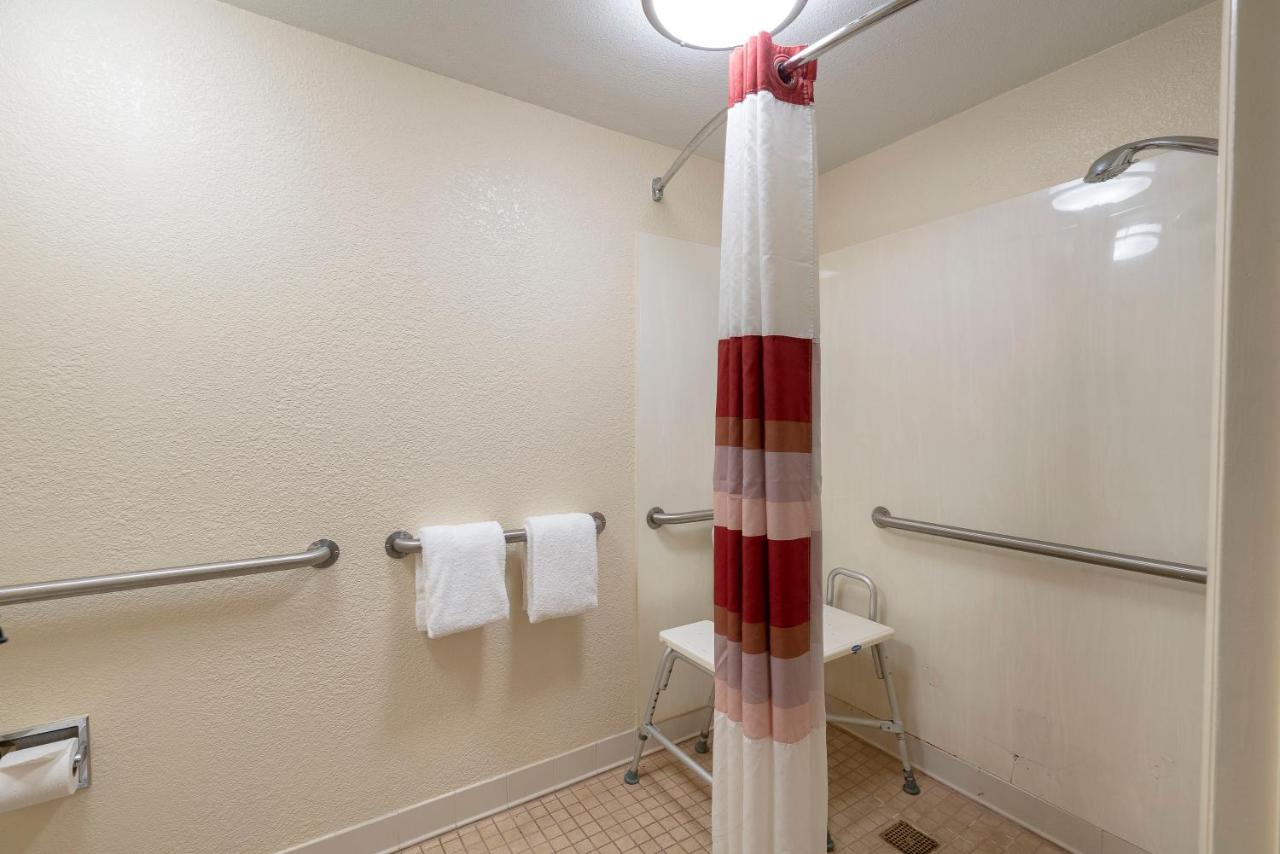 | Red Roof Inn PLUS+ Baltimore North - Timonium