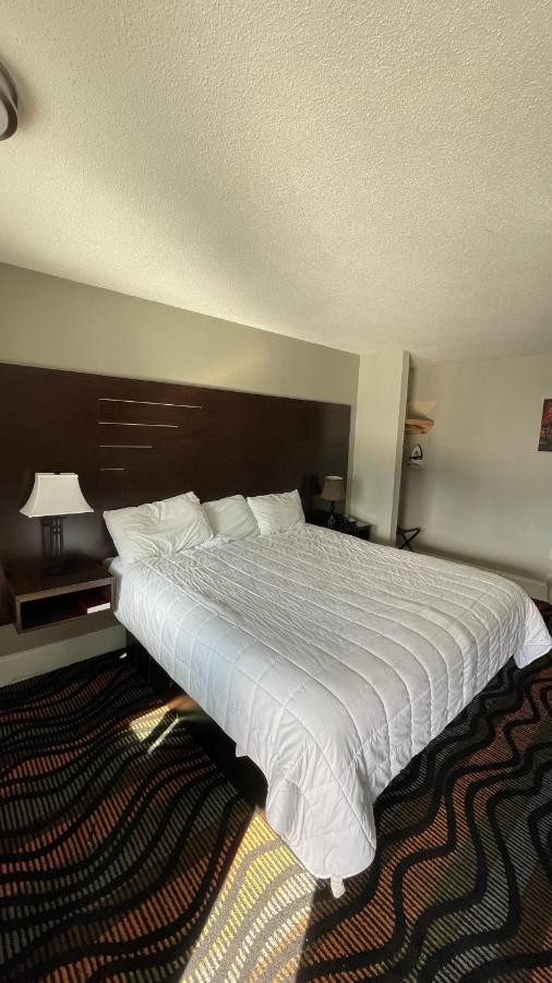 King Room at Country Town N Suites