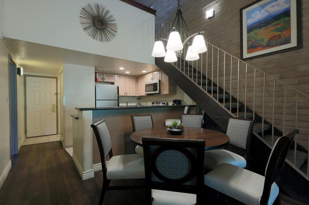 | Sandstone Creek Club Condominiums