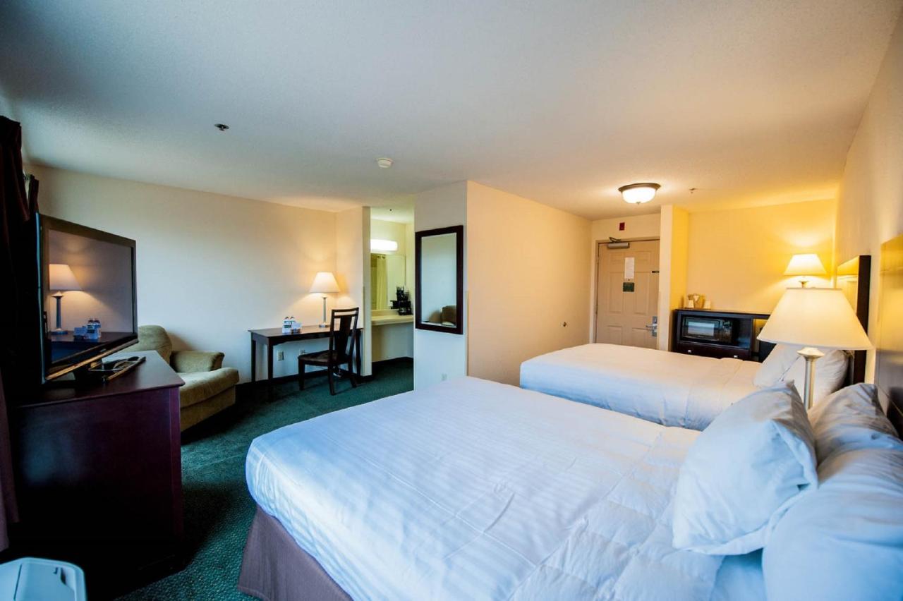 | Greystone Inn & Suites