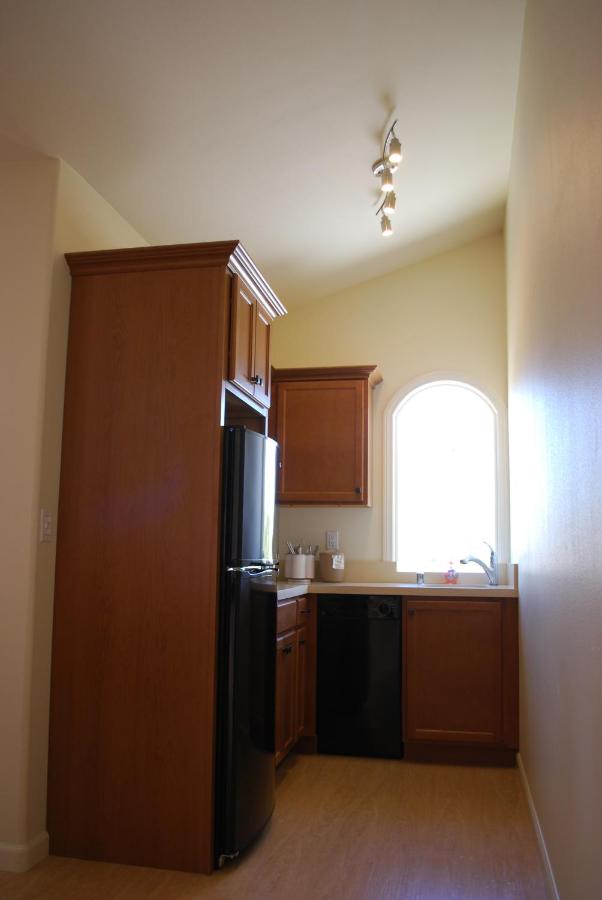 | Bella Capri Inn and Suites