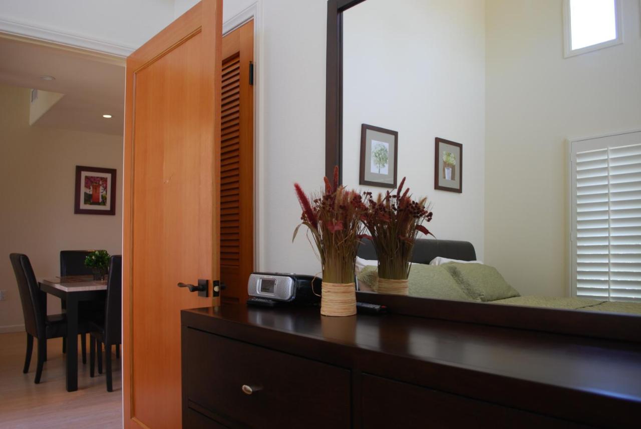 Two-Bedroom Suite at Bella Capri Inn and Suites