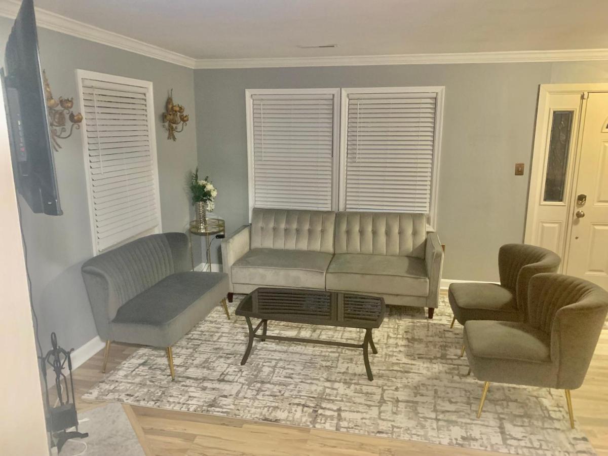 | Cheerful 3 bedroom 2.5 bath. 1 KING bed 2 queens