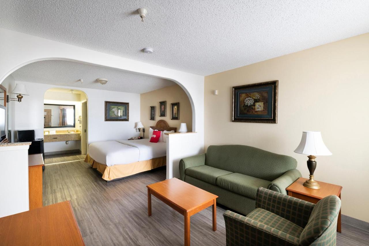 | OYO Hotel Stafford TX I-69 North