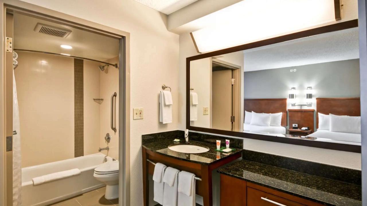 Double Room at Sonesta Select Atlanta Duluth