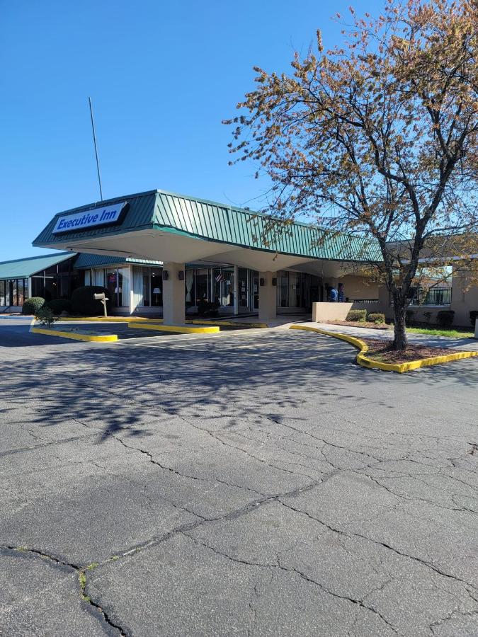  | Executive Inn Henderson